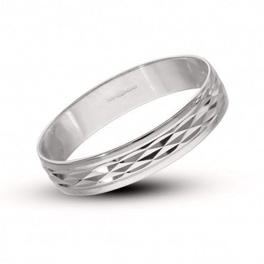 9ct White Gold 4mm Diamond Cut Pattern Wedding Ring Size O